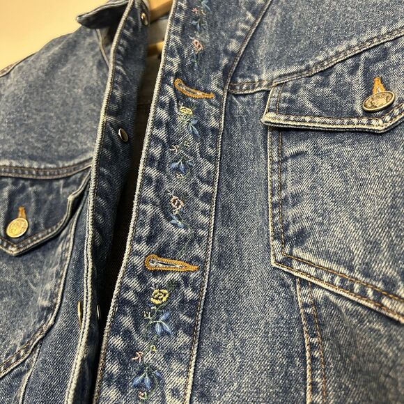 Gap Vintage Trucker Jacket Denim Embroidered Floral Details - Womens 8 - Picture 3 of 12